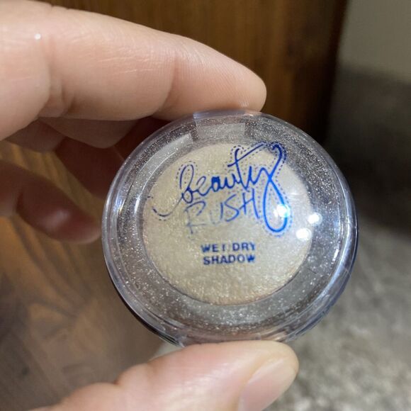 VICTORIA'S SECRET Beauty Rush Wet Dry Eye Shadow PEACHY JEAN .03oz Sealed Rare - Picture 2 of 4